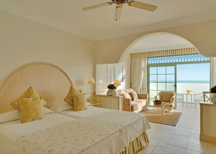 Gran Castillo Tagoro Family & Fun منتجع